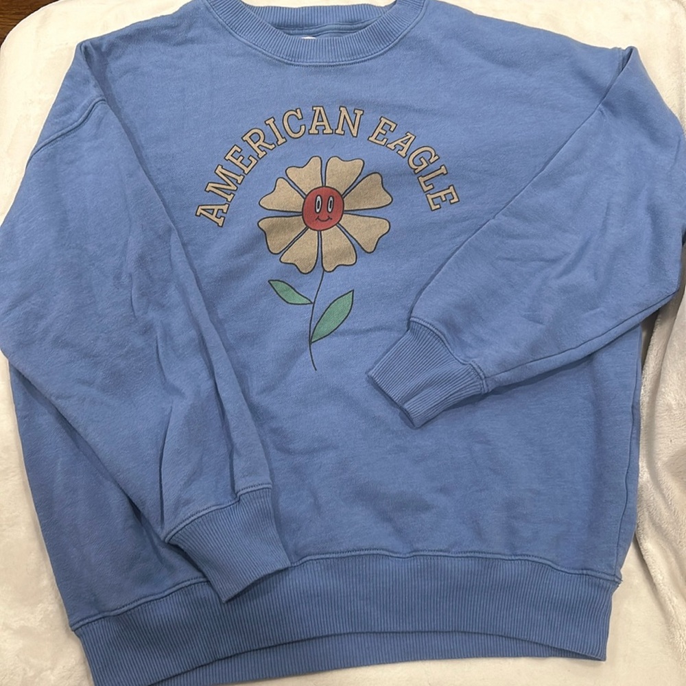 American eagle flower graphic pullover